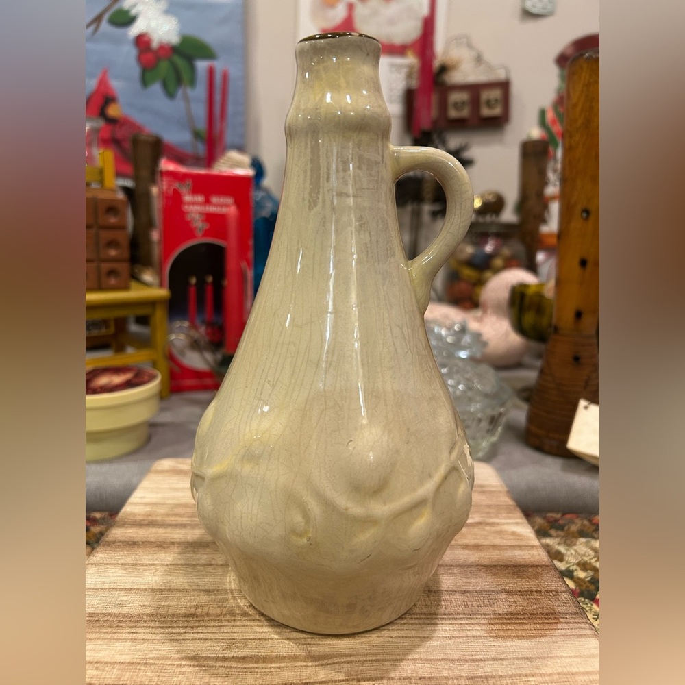 Vintage Ivory Crackle Glaze Ceramic Pitcher – MSRF Inc